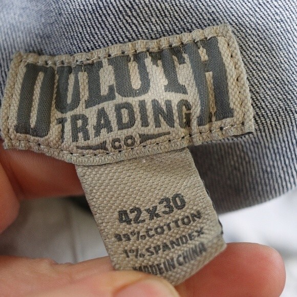 Duluth Trading Company Flex Weekender Relaxed Fit Denim Jean's 42 x 30 - Picture 11 of 12